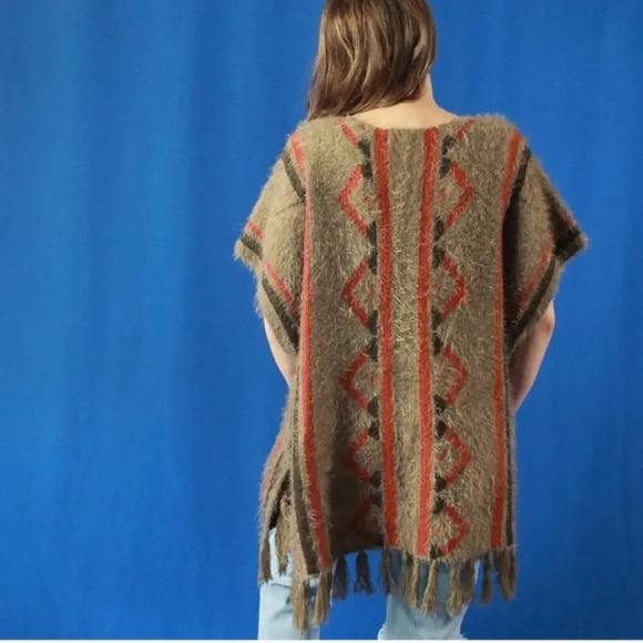 Janice Boho Fringe Poncho - One Size - Picture 7 of 10
